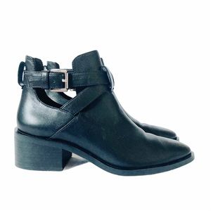 & Other Stories Cut Out Leather Ankle Booties